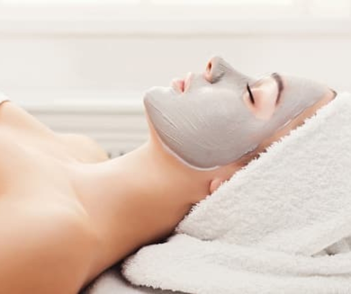 What to Do in the Salon During Beauty Treatments?